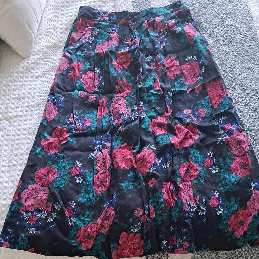 Vintage Floral Black and Pink Skirt